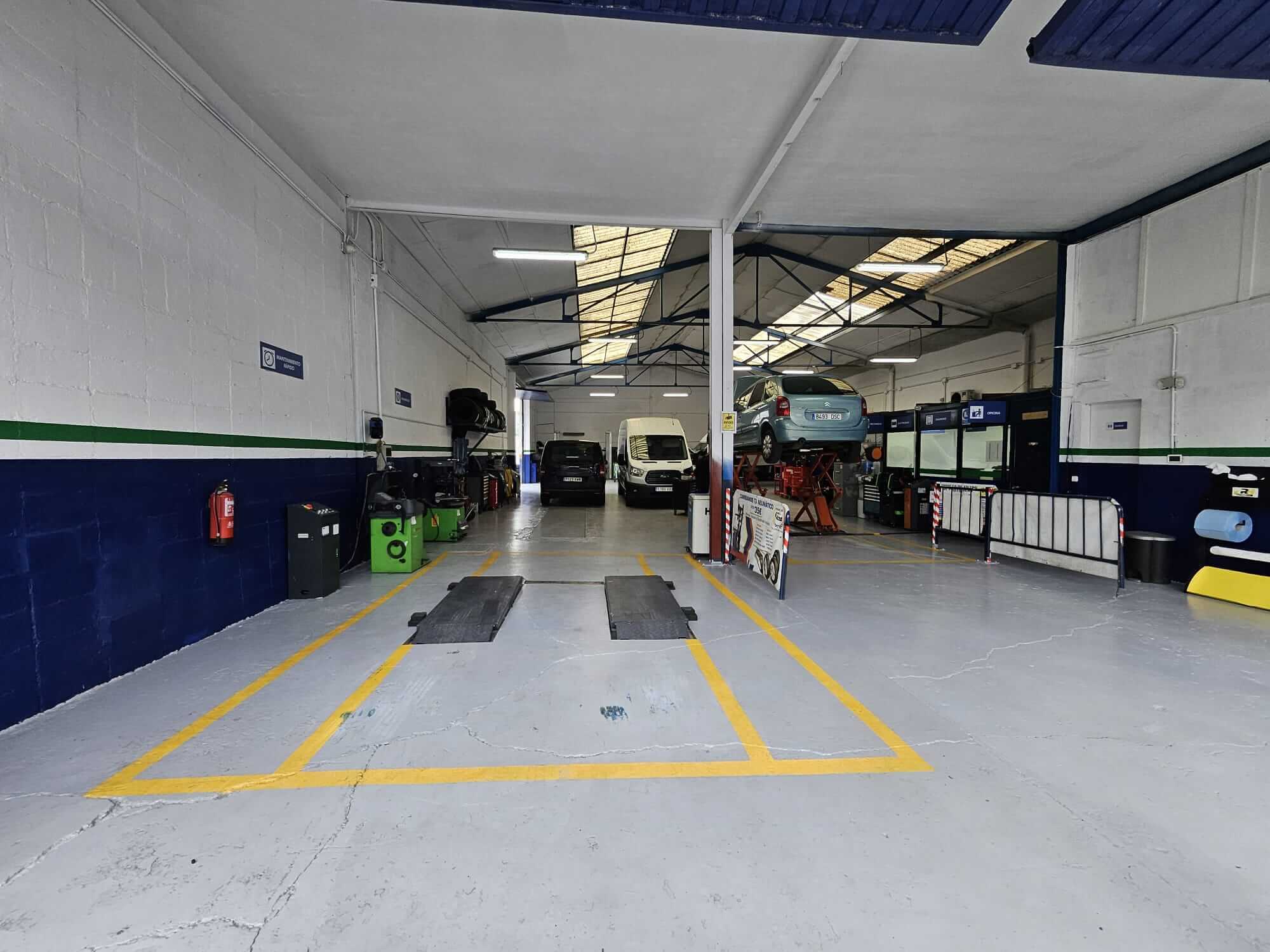 aynacar-equipo-tecnico-10