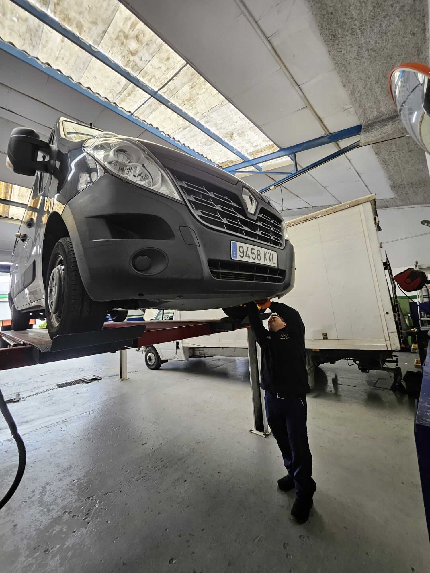 aynacar-equipo-tecnico-13